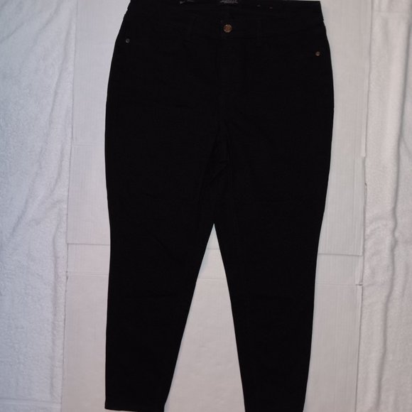 TALBOTS FLAWLESS FIVE POCKET WOMAN PETITES JEGGINGS - Picture 4 of 12